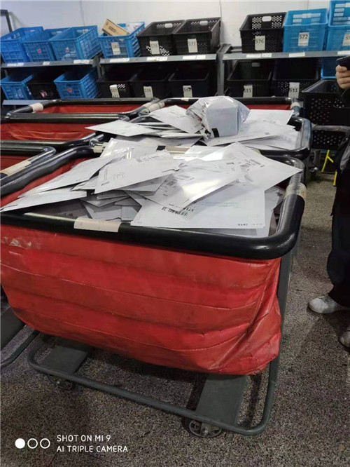捐贈報道丨西培學(xué)子免費領(lǐng)150000口罩!
