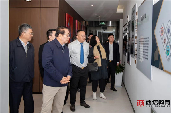 熱烈歡迎中科院原院長白春禮一行參觀中烏國際文化交流中心指導工作！